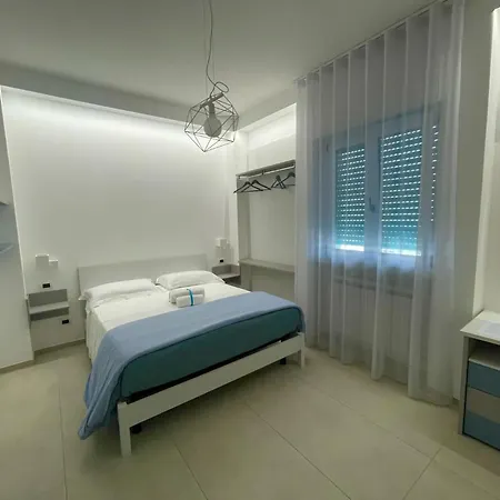 Nocleg ze śniadaniem L'acquario 3*